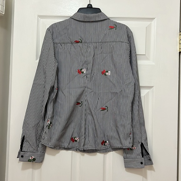 Top with flowers - Picture 2 of 2